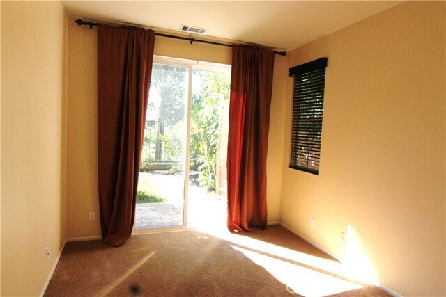 Building Photo - 16 Hearthside Rd