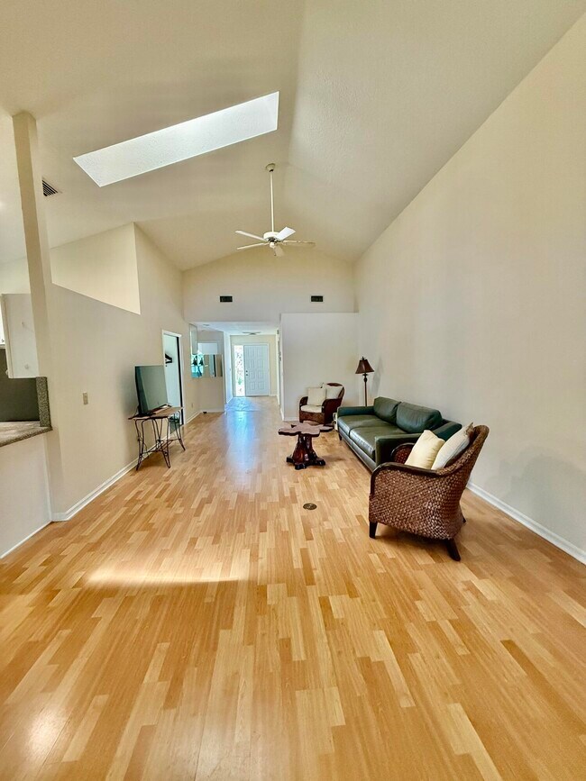 Building Photo - 6008 SE Walkers Cay Ct