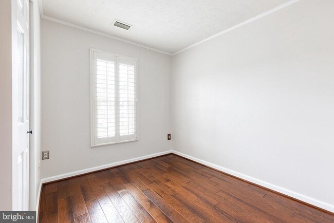 Building Photo - 712 Pine Drift Dr