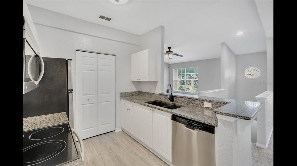 Building Photo - 864 Grand Regency Pointe