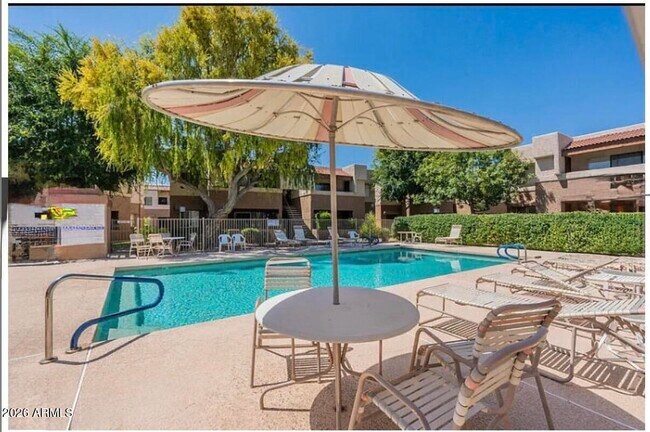 Building Photo - 4554 E Paradise Village Pkwy N