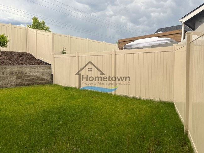 Building Photo - Woodbridge South Home with 4 Bedrooms and 3 Bathrooms in Post Falls build in 2021!