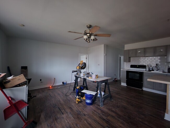 Building Photo - 6784 N Manlius Rd