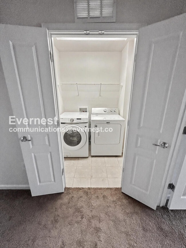 Building Photo - 8730 Macedonia Lake Dr