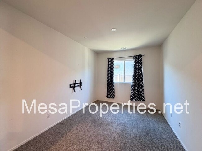 Building Photo - 11784 Ginger St