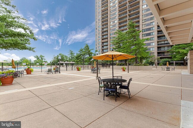 Building - Patio Area - 3701 S George Mason Dr