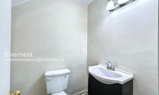 Building Photo - 3886 Camelia Cove