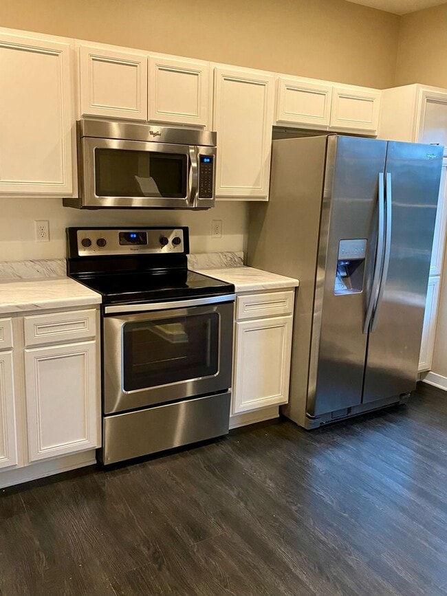 Building Photo - Sublease - 3 Bedroom Ankeny Townhome Avail...