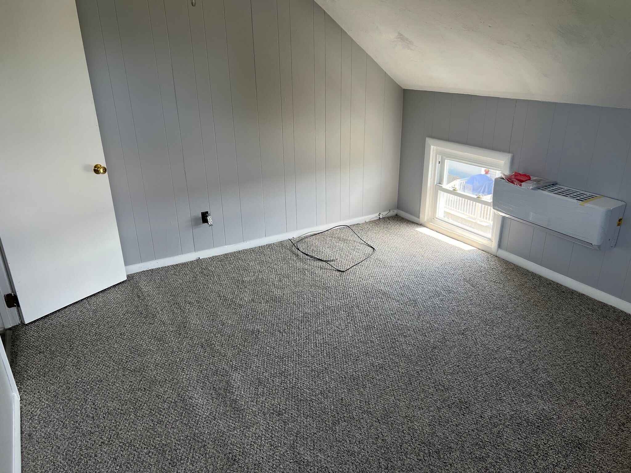 Building Photo - 94 Old Colony Ave