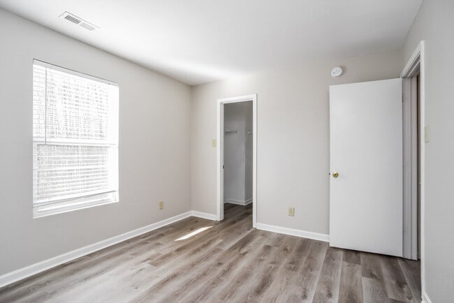 Building Photo - 2818 Royal Fern Ln