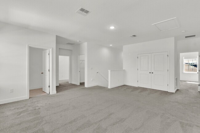 Building Photo - 5404 Golden Apple Dr