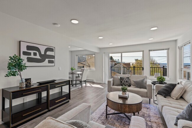 Building Photo - Nassau Heights