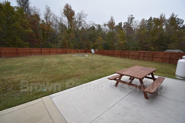 Building Photo - 76 Lumina Ct