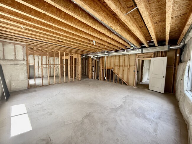 Building Photo - 2034 E 4500 S