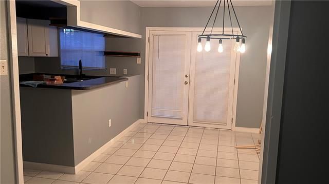 Building Photo - 5704 Count Ln