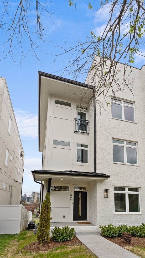 Building Photo - Nashville. Spotless & never been lived in 4BR/4.5BA home + separate office