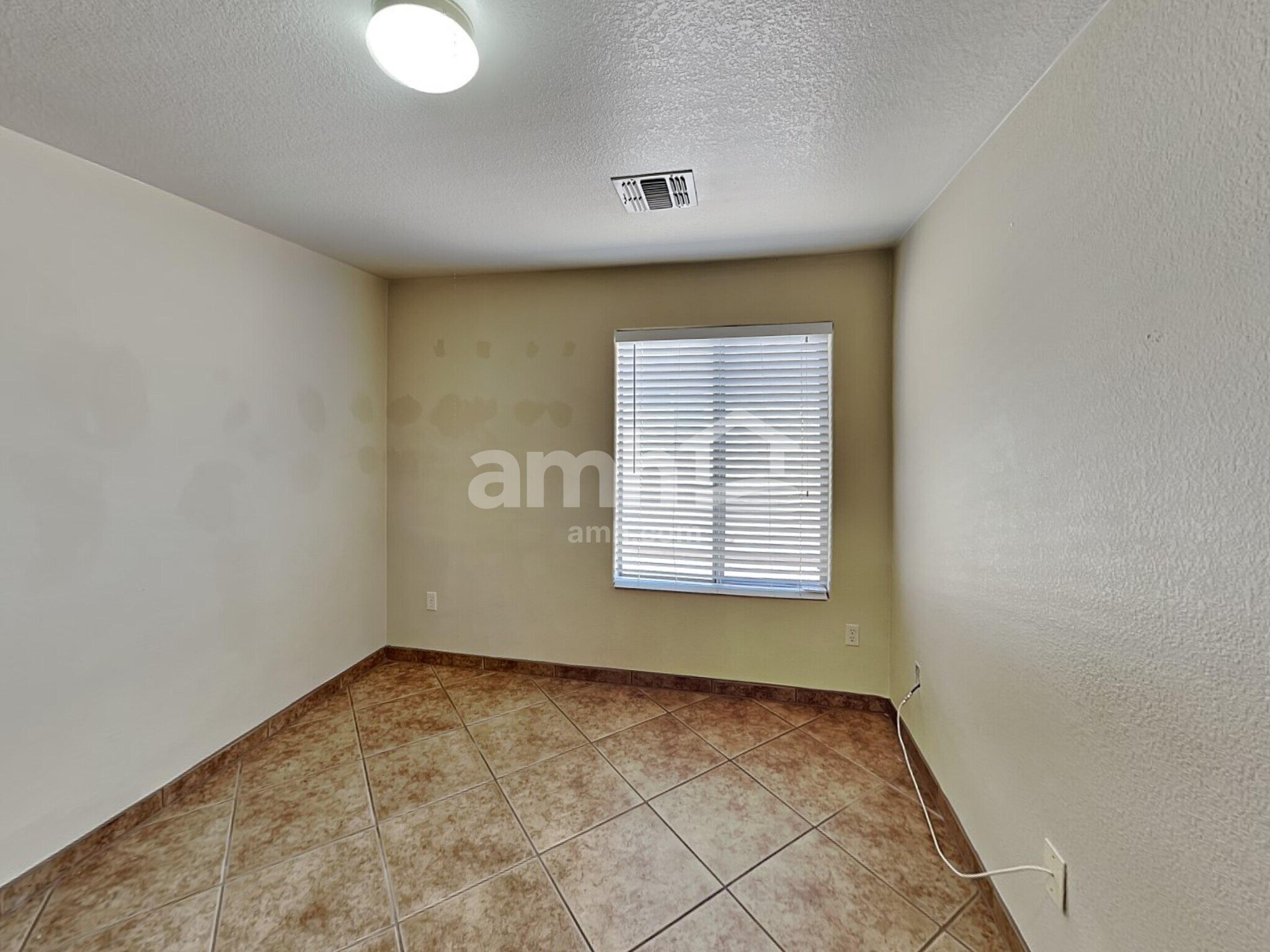 Building Photo - 6380 E Butte Stone Dr