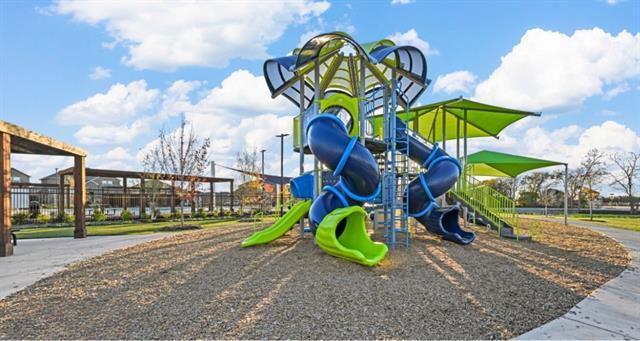 Building Photo - 1613 Grand Villa St