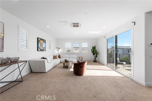 Building Photo - 105 Shear