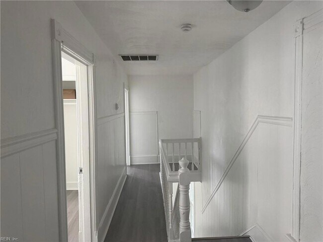 Building Photo - 1313 23rd St