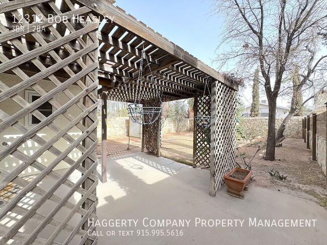 Building Photo - 12312 Bob Heasley Dr