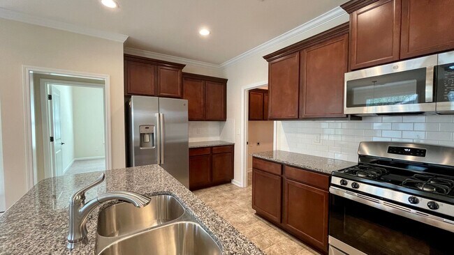 Building Photo - Beautiful home featuring 4 Bedrooms, 3 Full Baths, Flex Space/Office located in the highly sought...