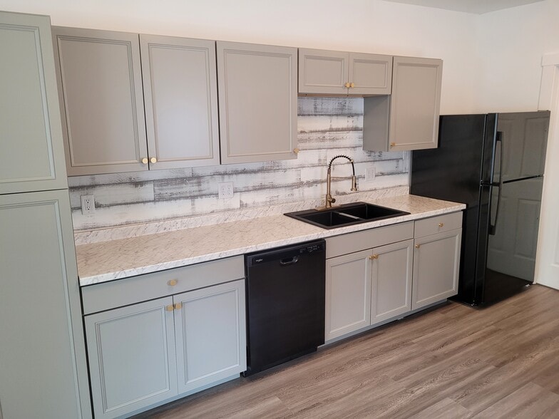 Building Photo - 137 Federal St