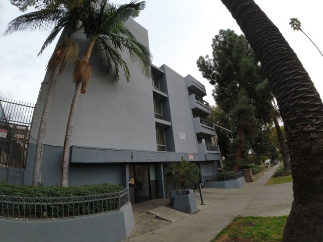 Building Photo - 320 S Occidental Blvd