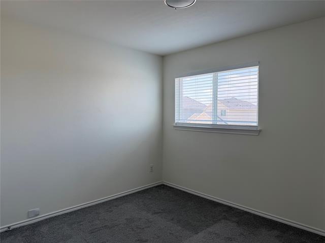 Building Photo - 2237 Diamond Dr