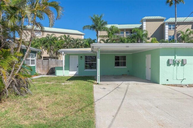 Building Photo - 304 E Madeira Ave