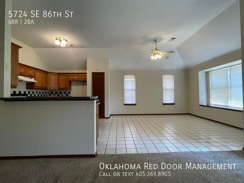 Building Photo - 5724 SE 86th St