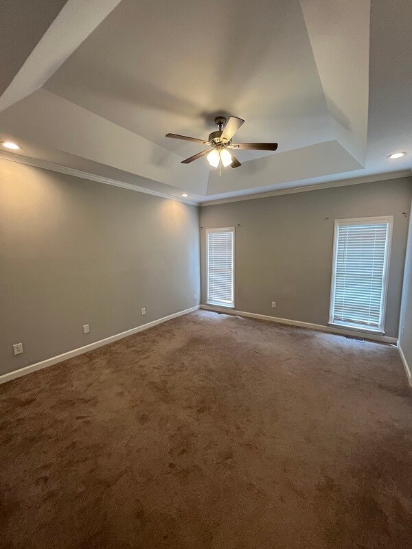 Building Photo - 2234 Londonderry Dr