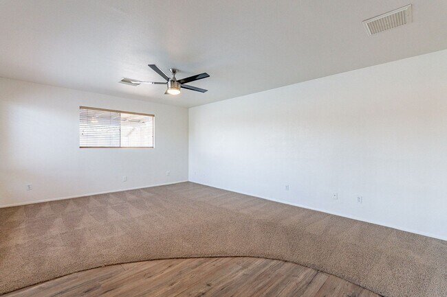 Building Photo - 4501 W Cinnabar Ave