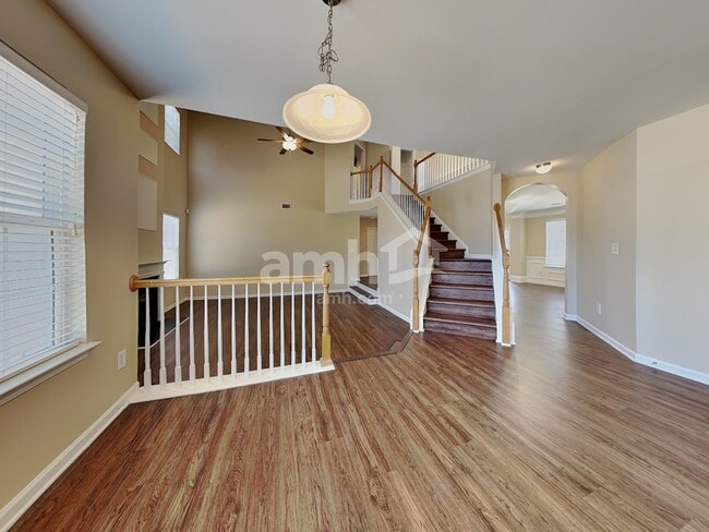 Building Photo - 107 Elba Dr