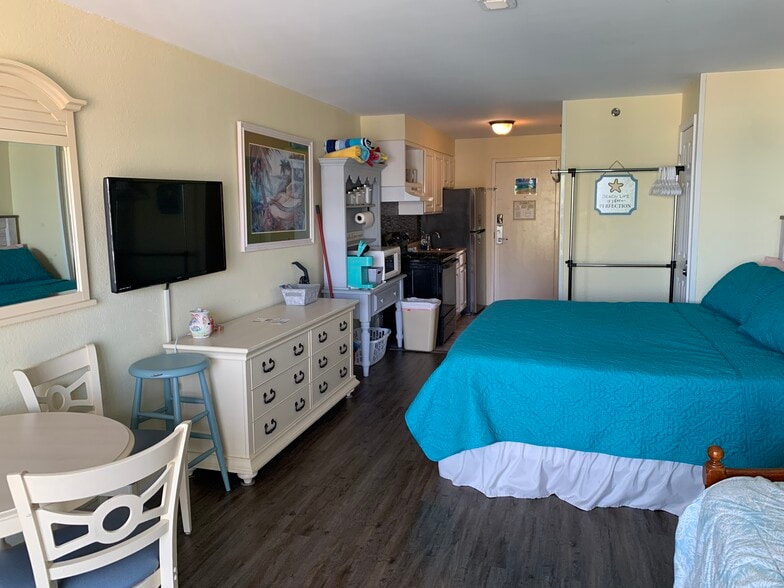 Building Photo - 1207 S Ocean Blvd