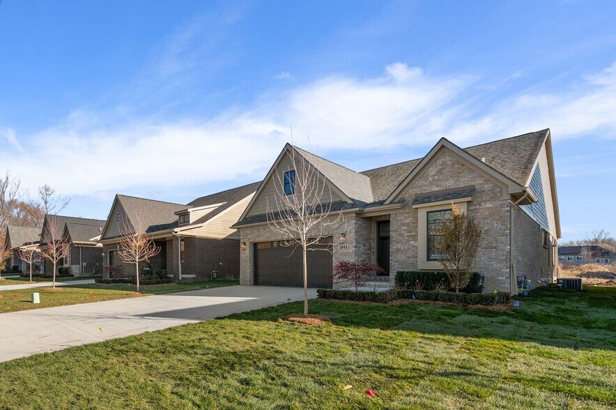 Building Photo - 5944 Willow Grove