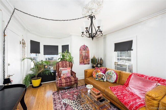 Building Photo - 239 Main St