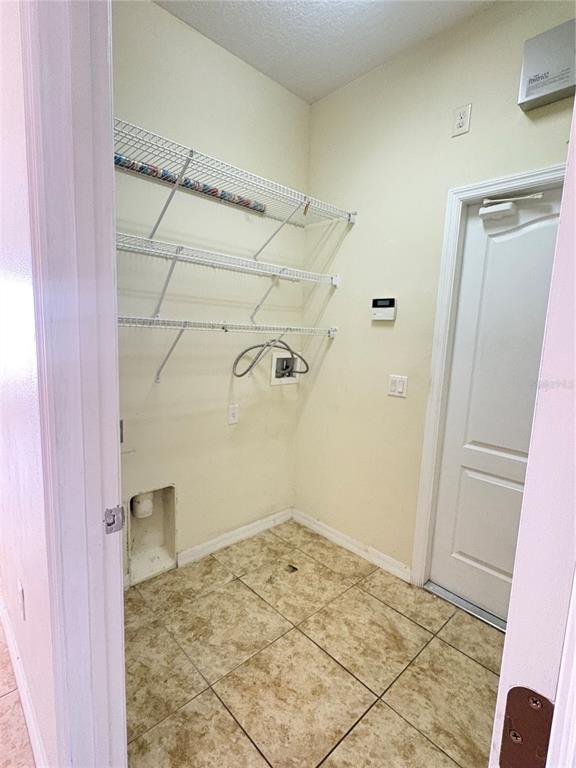 Building Photo - 3108 Dasha Palm Dr