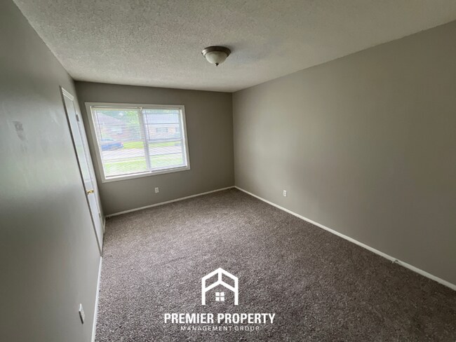Building Photo - HALF OFF FIRST MONTHS RENT! Charming 3BR/1.5BA in 38118 | Hardwood Floors & Spacious Fenced Backyard