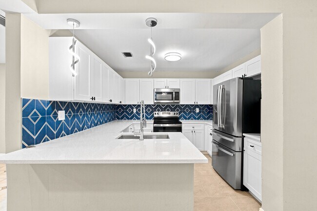 Building Photo - 1704 Paine Ave