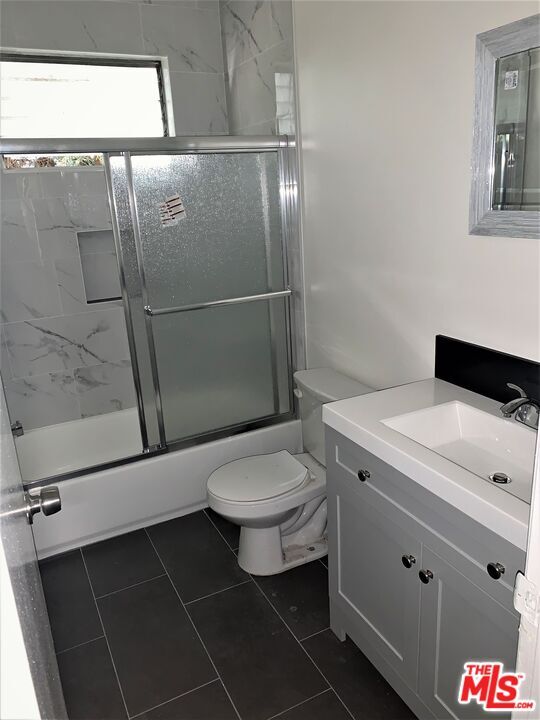 Building Photo - 1475 S Wooster St