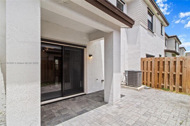 Building Photo - 221 SW 159th Way