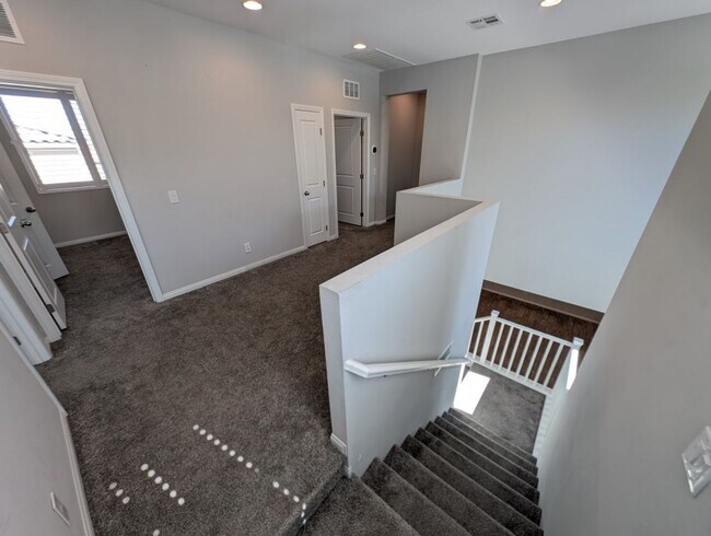 Building Photo - 8096 Skye Roar Ct