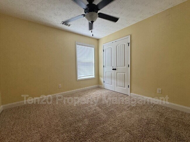 Building Photo - 7471 Coppice Dr