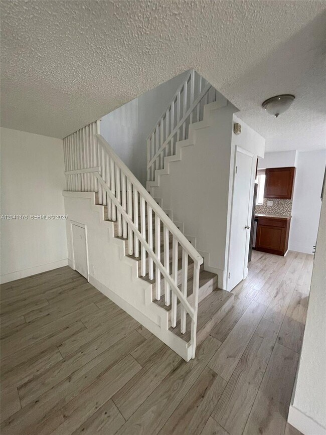 Building Photo - 2580 Coral Springs Dr