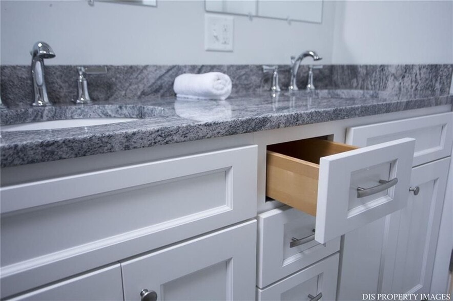 Building Photo - 30 Preston St