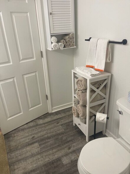 Building Photo - 1282 Beach Blvd