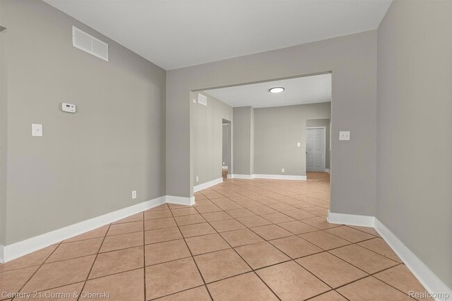 Building Photo - 1409 N Green St