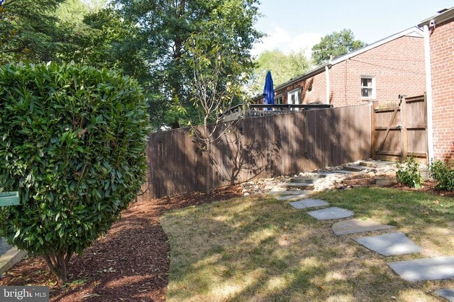 Building Photo - 304 Moncure Dr