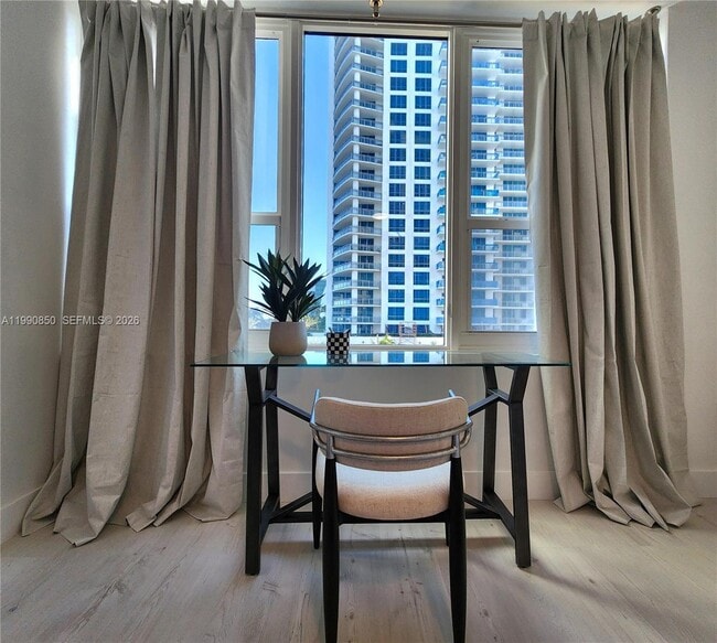 Building Photo - 3505 S Ocean Dr